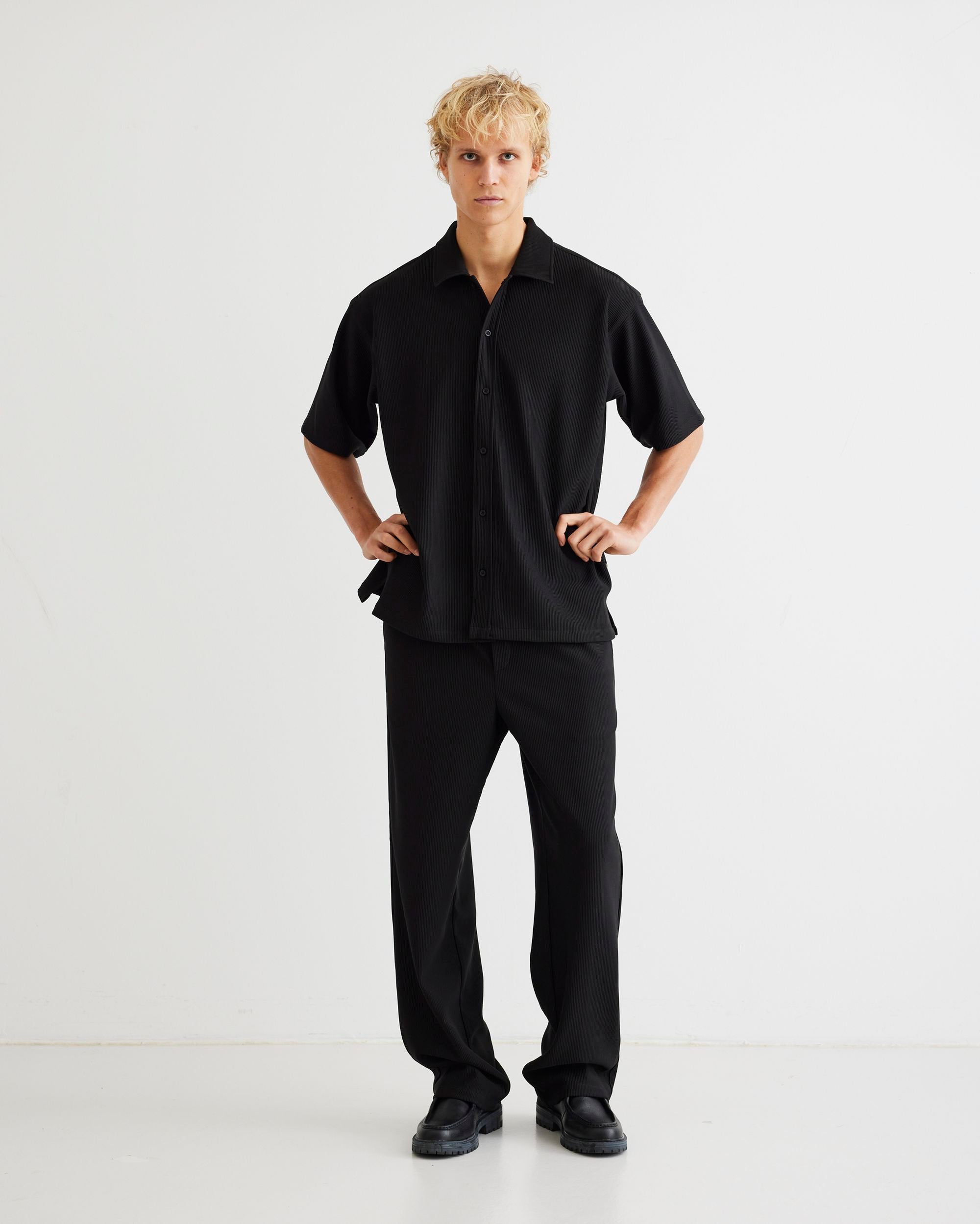 Woodbird WBBanks Plisse Shirt Shirts Black