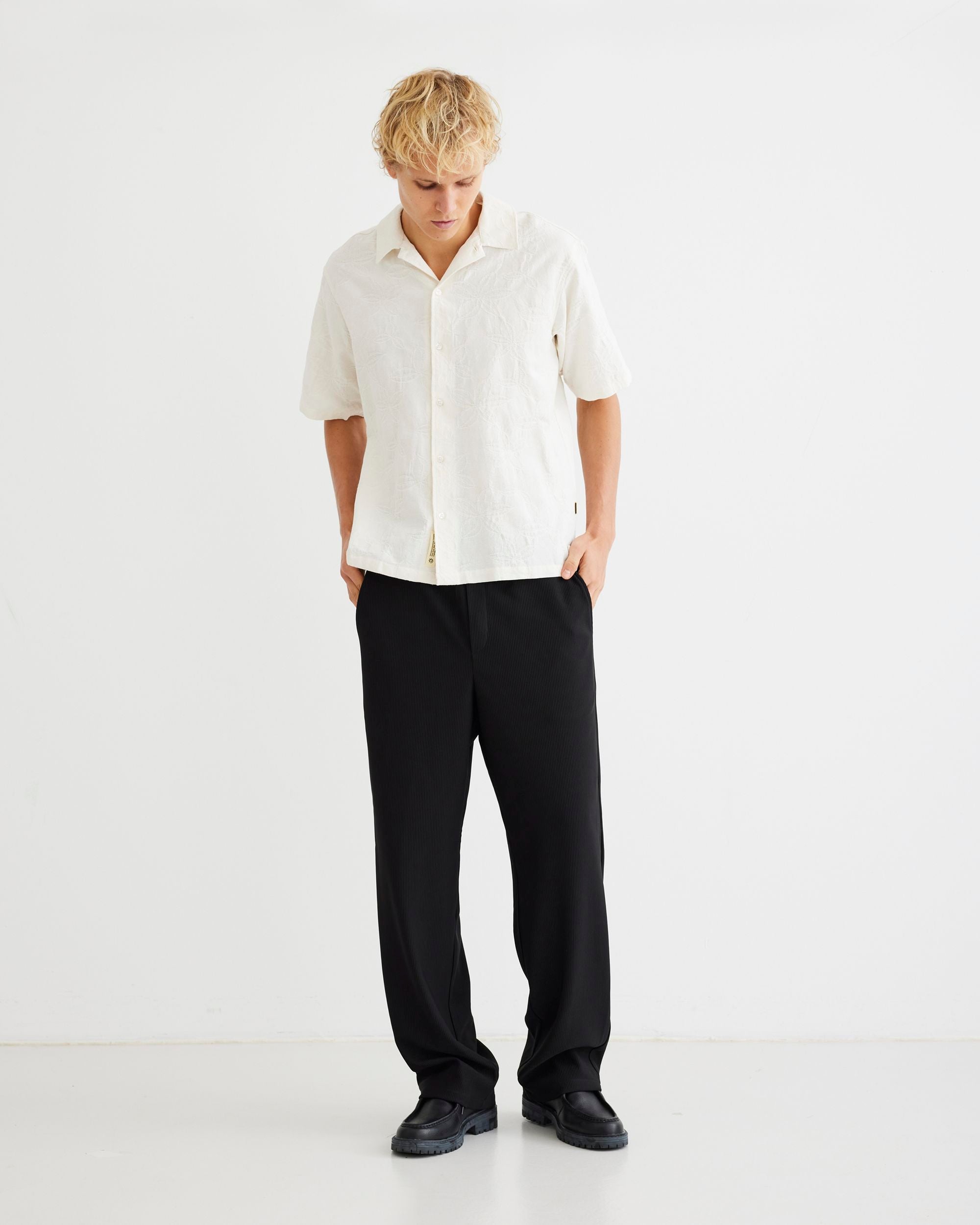 Woodbird WBIvo Plisse Pant Pants Black