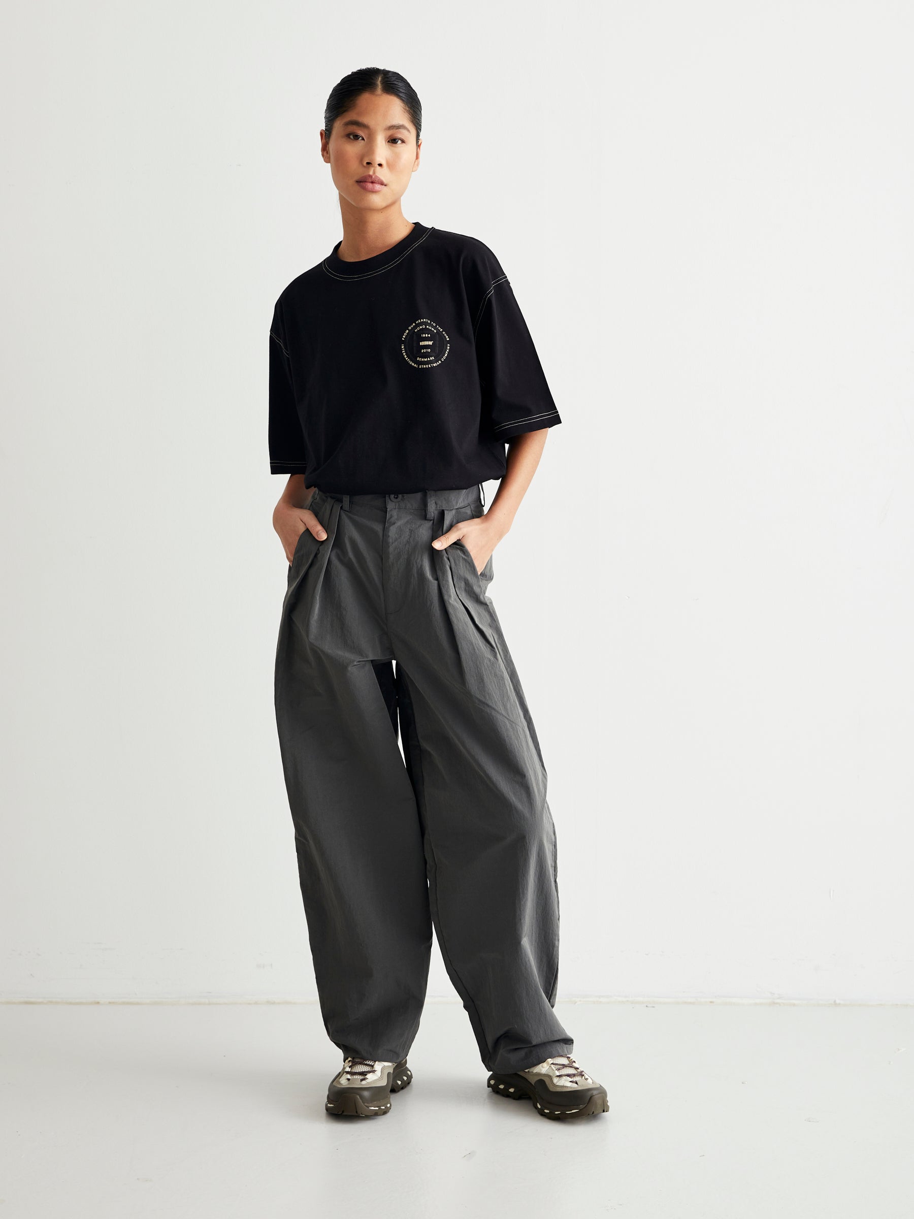 Woodbird Female WBBench Tech Pants Pants Dark Grey