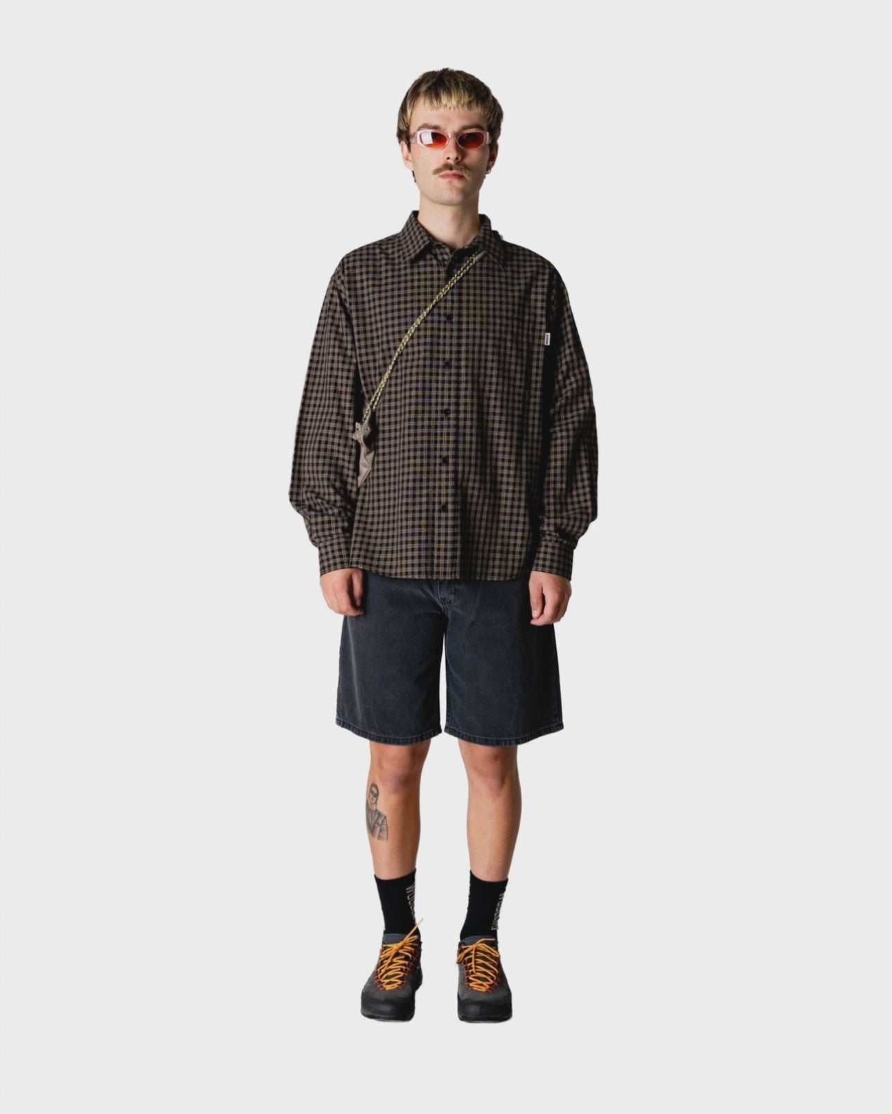 Woodbird WBRami Crow Shorts Shorts Black Vintage