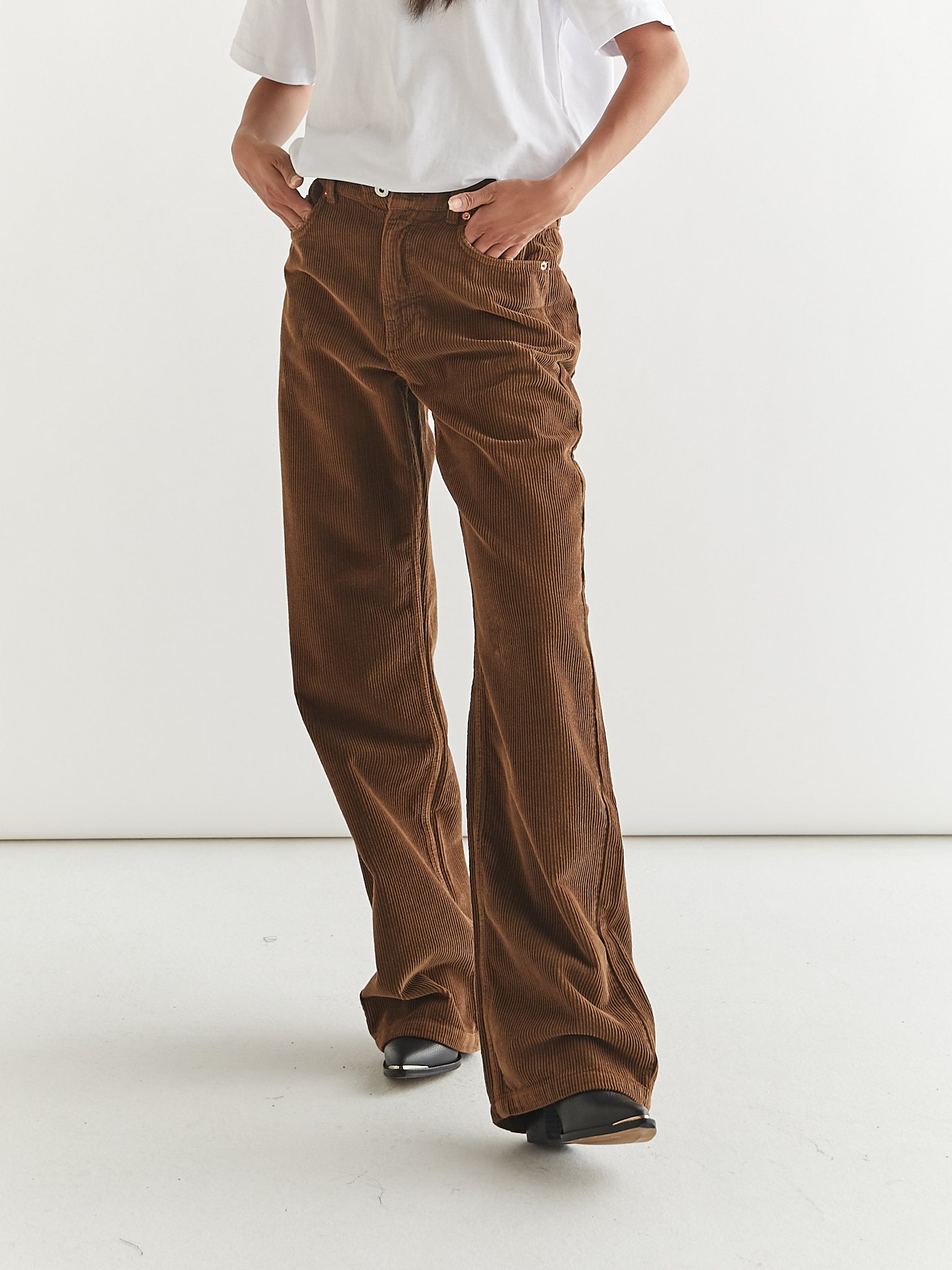 Woodbird Female Carla Cord Pants Jeans Camel